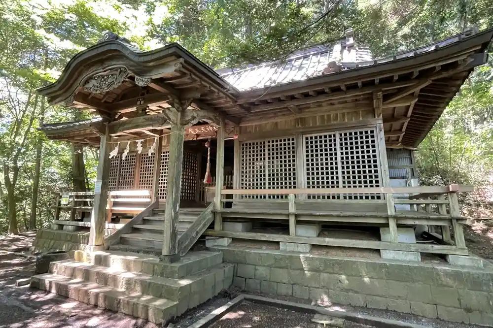 鳴沢村の指定文化財魔王天神社