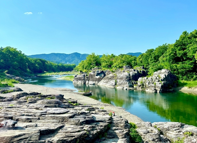 長瀞のライン下りで自然満喫